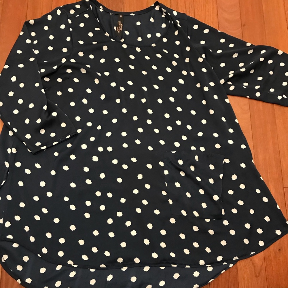 Melissa McCarthy navy blue with gray clouds dress